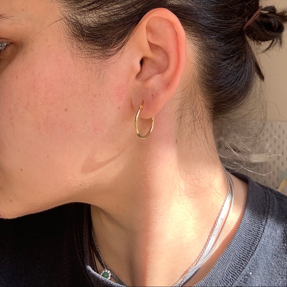 Mini Thin Hoop Earrings 18K Gold Plated Unisex - Picture 6 of 8